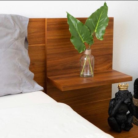 Newely Remodeled Apartment Only 1 Min To The Beach! 마이애미 비치 외부 사진