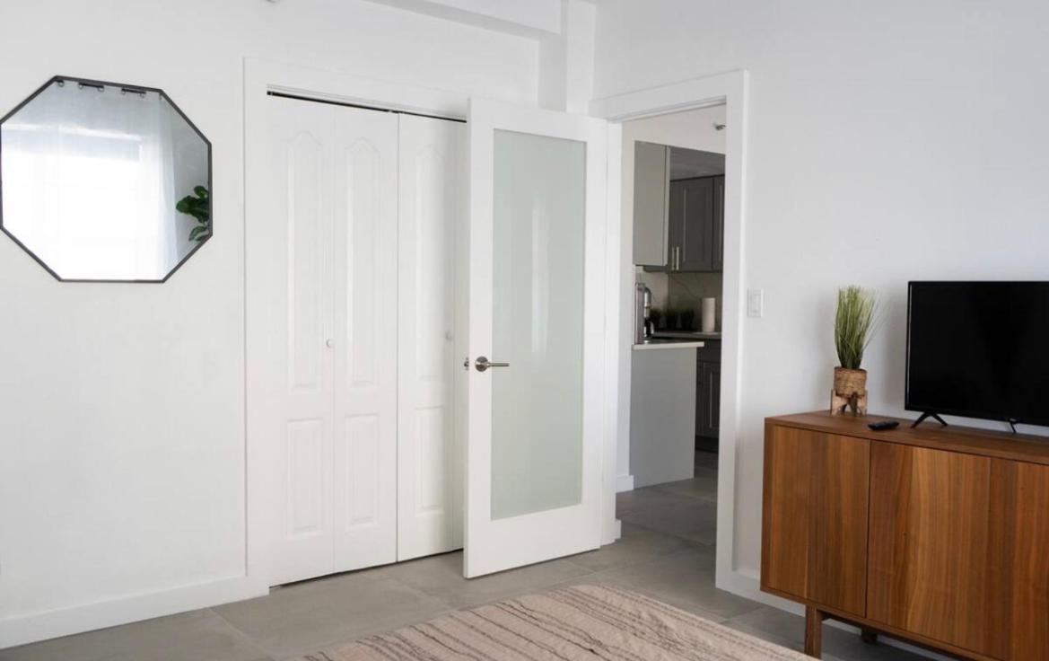 Newely Remodeled Apartment Only 1 Min To The Beach! 마이애미 비치 외부 사진