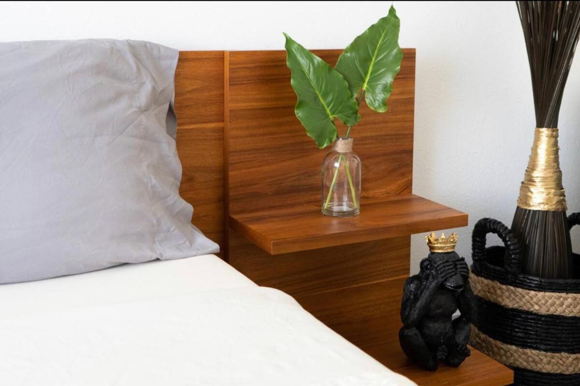 Newely Remodeled Apartment Only 1 Min To The Beach! 마이애미 비치 외부 사진